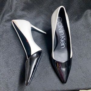 Black and white Calvin Klein heels size 8